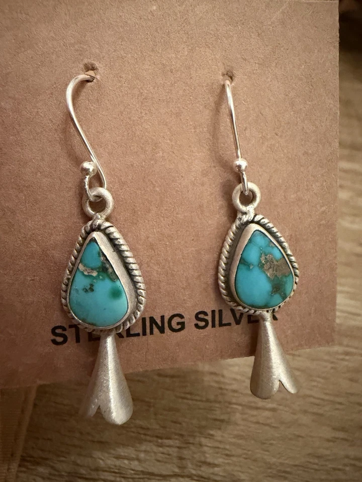 Новый с Ярлыками Sonoran горы бирюза флейта цветок 925 пробы серьги-крючки - Изображение 1 из 3