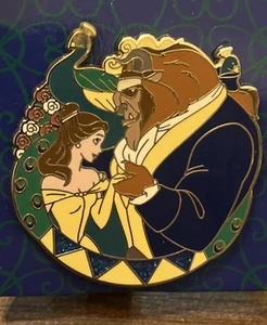 Spilla Disney Belle Beauty and Beast Festival Fantasy Parade Reveal Nascondi Mistero - Foto 1 di 7