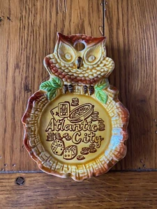 Vintage Owl ATLANTIC CITY Brown Souvenir Ceramic Spoon Rest Wall Decor 6.5 In - Picture 1 of 3