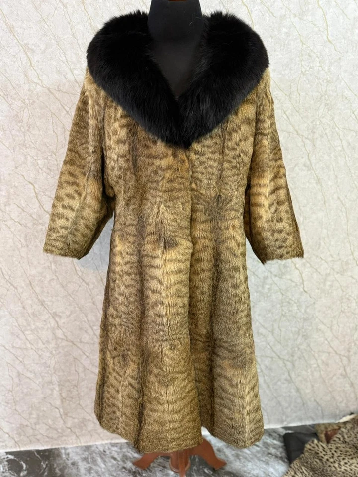 Casaco de pele manchada vintage com colarinho e punhos de raposa preta – (peito 45”, comprimento 45 - Imagem 1 de 4