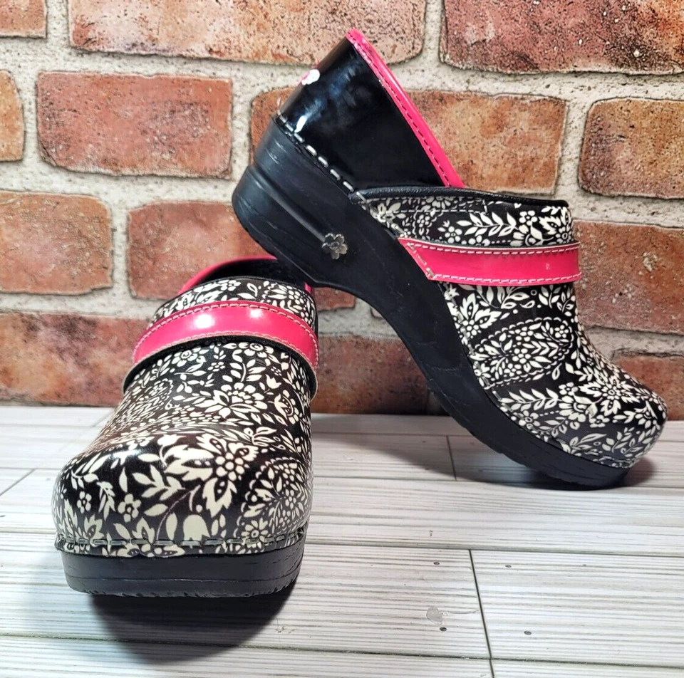 35 Koi By Sanita Blanco Floral Negro y Rosa Zuecos Cerrados Cómodos Zapatos Mules EE. UU. Foto 1 de 4