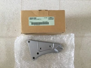 Harley Davidson Oem LH Footpeg Mount Bracket N0402 02A8 - Picture 1 of 3