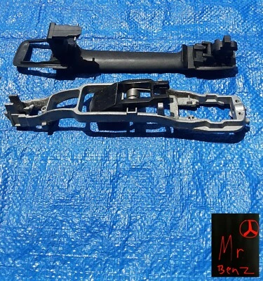 MERCEDES BENZ 86-93 300E W124 OEM LEFT FRONT EXTERIOR DOOR HANDLE W/BRACKET GOOD Foto 1 de 4