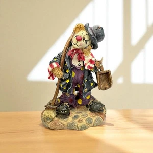 Estatuilla de resina Boyds Bearstone de colección #227739 Emmit Kleansweep payaso oso con sombrero de copa - Imagen 1 de 12