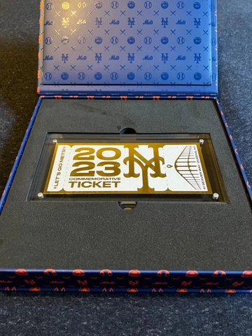 New York Mets 2023 Commemorative Season Ticket, boxed - new Cover