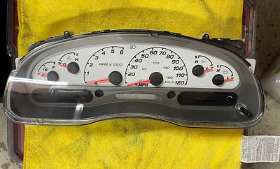 Приборный спидометр кластер 04–05 Ford Explorer SPORT TRAC - Изображение 1 из 4