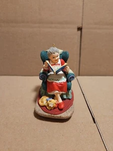 Vintage 1997 Hallmark Keepsake Ornament Mrs. Claus’s Story Christmas  - Picture 1 of 12