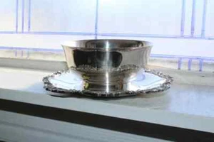 Vintage Silverplate Wallace Baroque Sauce Boat with Underplate 247 - Picture 1 of 5