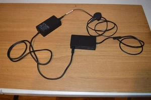 Microsoft Surface Dock 2 Model 1917 with Model 1931 Charger - Afbeelding 1 van 9