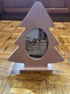 Shabby Chic Brand Christmas Tree Shaped Photo Frame Pink Distressed Wood 4x6 - Picture 1 of 8