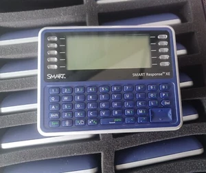 Smart Technologies, 32 Smart Response XE 03-00182 - Picture 1 of 6