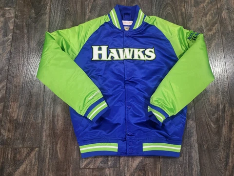 NWT Mens Mitchell & Ness Atlanta Hawks Reload Reversible Jacket Size Large Cover