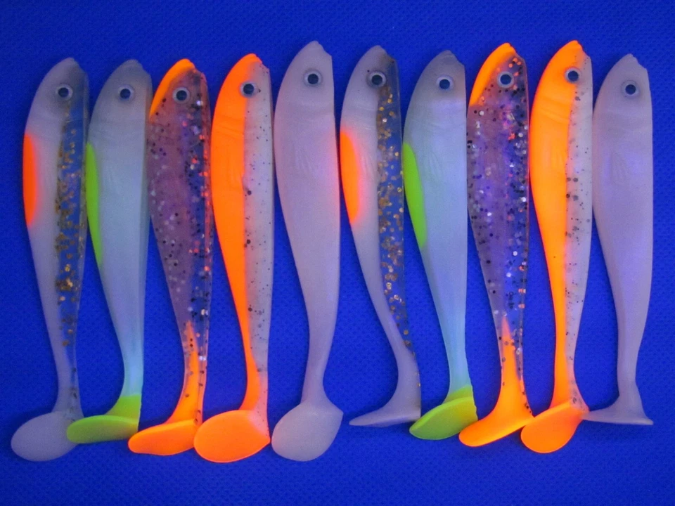 SET  10 AEW GUMMIFISCHE UKEL 90 VIELE FARBEN ZANDER KÖDER WOBBLER LIEBLINGSKÖDER - Bild 1 von 1