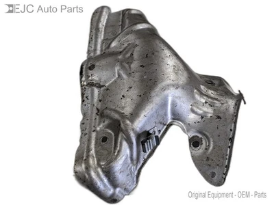 Protector térmico escape para Nissan Versa 14-16 1.6 Foto 1 de 4