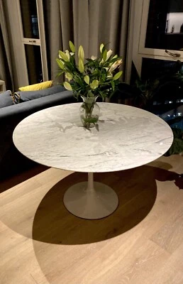 Tulip Style Table, Eero Saarinen Inspired 120cm Diameter Top - Marble. - Image 1 of 4