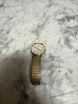 Reloj Hombre Vintage Timex 395 LA CELL Cuarzo Analógico Talla 7" necesita batería nueva Foto 1 de 4