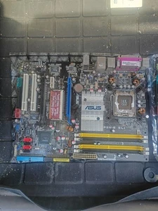 2 Asus Gaming Motherboards - Afbeelding 1 van 16