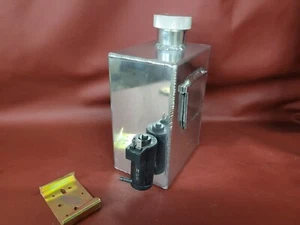 Aston Martin AMV8 Classic Screen Wash Tank in Aluminium with Bracket, pump Motor - Picture 1 of 7