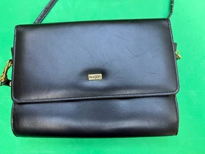 Cartera de Maquillaje Buxton - Cuero Sintético Negro - Bandolera o Bolso sin Mano - Correa Desmontable - Imagen 1 de 6