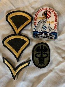 lot 5 of vintage 1980’s military Patches - Picture 1 of 1
