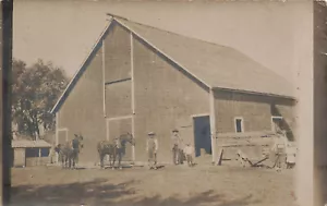 ROBERT COPLEY BY BARN CLEAR LAKE IA 1908 RPPC CARTOLINA D'EPOCA AGRICOLTURA 090723 S - Foto 1 di 5