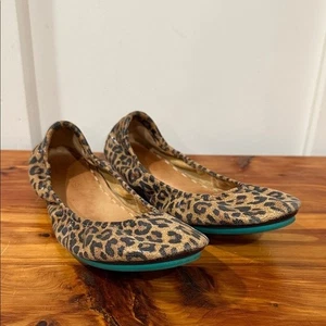 Tieks Leopard Print Ballet Flats 9 - Picture 1 of 6