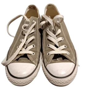 Kids Converse All Stars Trainers Size 2 Khaki Preloved in Good Condition - Picture 1 of 6