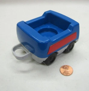 Vagón de tren Fisher Price Little People azul para tren motorizado Lil Mover - Imagen 1 de 3