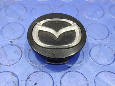Tapa central de llantas de aleación Mazda 3 Mazda 6 Mazda CX-3 CX-5 CX-9 Miata OEM KD5137190 Foto 1 de 4