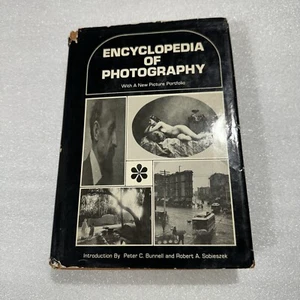 ENCYCLOPEDIA OF PHOTOGRAPHY 1st Edition 1st Printing Bernard E. Jones 1974 - Imagen 1 de 7