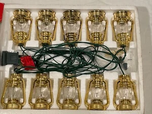 NOS Vtg Boxed Golden Sleigh indoor/outdoor 10 Miniature Light Set Gold Lanterns - Picture 1 of 8