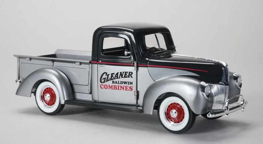 Ford Pick Up 1940 Gleaner 1:25 Model SPECCAST - Immagine 1 di 1