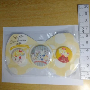 A77218 Yuri on Ice x Sanrio characters Cafe Hello Kitty Can badge set Plisetsky - Bild 1 von 4