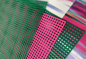 Darice PLASTIC CANVAS set of 3 Green Pink Size: 13.5" x 10.5" 7 Mesh Raised Grid