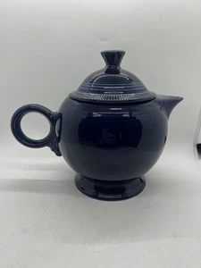 FIESTA LARGE RING HANDLE TEA POT TEAPOT w/ LID Vintage Cobalt Blue Fiestaware - Picture 1 of 9