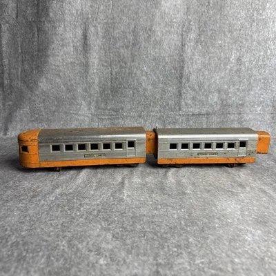 Lionel Outfit 1535 Silver Streak CW Streamliner Chrome Prewar O - 2 Car Lot - Image 1 of 4