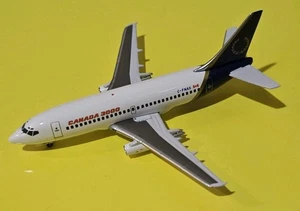 Aeroclassics 1:400 Canada 3000 737-200 Royal Airlines Hybrid Livery C-FNAX - Bild 1 von 3