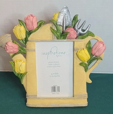 Marco de fotos de mesa Inspirations by Heirloom regadera de tulipán para 4x6... Foto 1 de 4