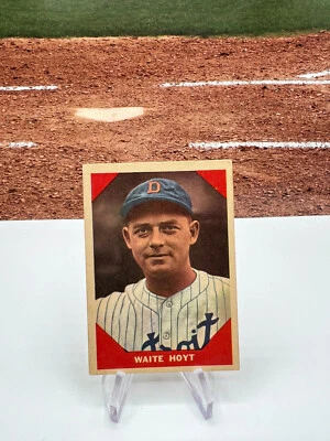 1960 FLEER #69 WAITE HOYT Yankees - Image 1 of 2