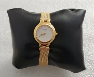 Vintage Guess Women's Watch Working Good - Picture 1 of 6