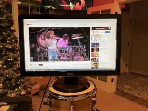 Dell 22” Monitor Model No:ST2210b - Picture 1 of 4