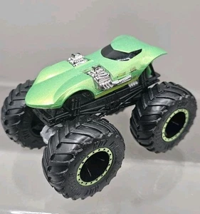 Hot Wheels Monster Jam 1:64 Diecast Truck Twin Mill Green - Picture 1 of 6