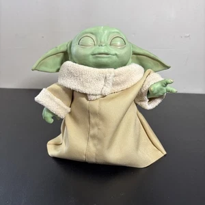 Star Wars The Child Mandalorian Animatronic Baby Grogu Figure Sounds Hasbro 2020 - Picture 1 of 9