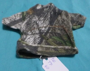 Camiseta manga corta camuflaje frondoso verde y marrón para muñeca de moda de 12" KNTP60 - Imagen 1 de 5