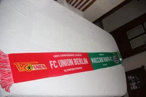 Schal Aus Fußball Matc Conference League FC Union Berlin Und Maccabia Haifa - Bild 1 von 2
