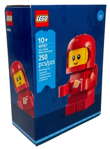 LEGO 40767 Up-Scaled Baby Astronaut 250pcs 10+ Limited Edition Red - Picture 1 of 7