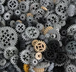 10 LEGO® TECHNIC Zahnräder bunt gemischt von klein bis groß - Bild 1 von 1