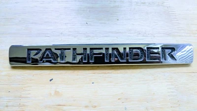 Nissan Armada Pathfinder 2004-15 placa emblema tapa puerta trasera Foto 1 de 4