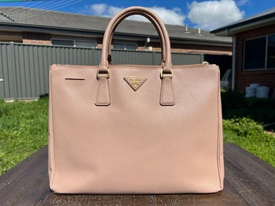 Authentic Prada Saffiano Lux Galleria Nude Leather Large Double Zip Tote Bag - Image 1 of 4
