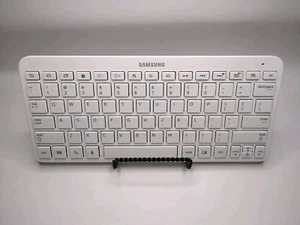 SAMSUNG BLUETOOTH KEYBOARD KCC-CRM-SEC-BKB-10 (WHITE) LAPTOP KEYBOARD  - Picture 1 of 6